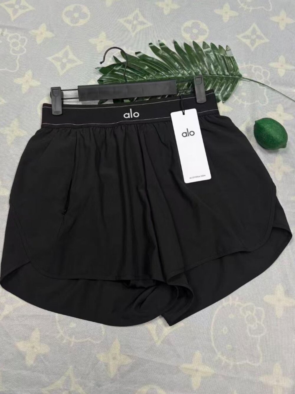☀️ALO Yoga Match Point Shorts Black High Waisted Versatile Fitness Style - Picture 2 of 6